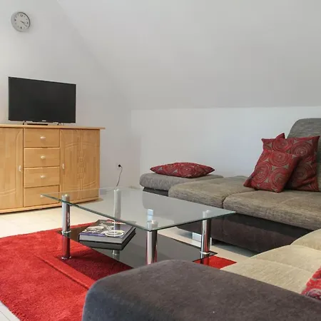 Kunibert, 120 Qm 史塔卡赫