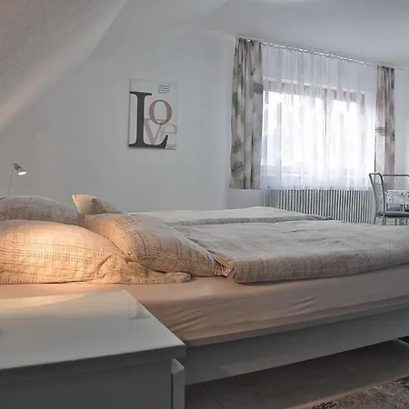 Kunibert, 120 Qm * 史塔卡赫